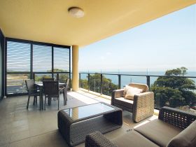 Oaks Mon Komo - Accommodation Newcastle 0