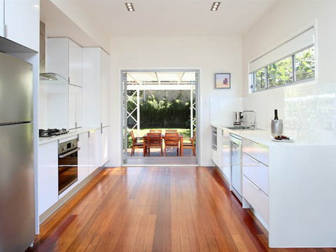 Corporate Beach House - Accommodation Newcastle 1