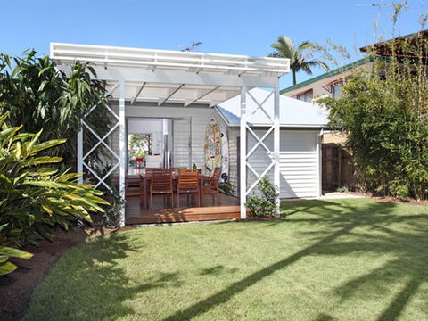 Corporate Beach House - Accommodation Newcastle 0