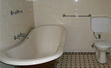 Historic Hydro Motor Inn - Leeton - Accommodation Newcastle 0