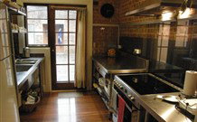 Araluen Old Courthouse Bed And Breakfast - Accommodation Newcastle 3