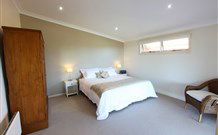 Yellow Dog Cottage - - Accommodation Newcastle 1