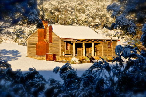 Moonbah Huts - Accommodation Newcastle 0