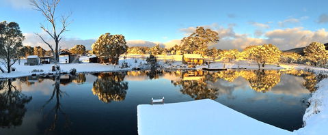 Moonbah Huts - Accommodation Newcastle 2