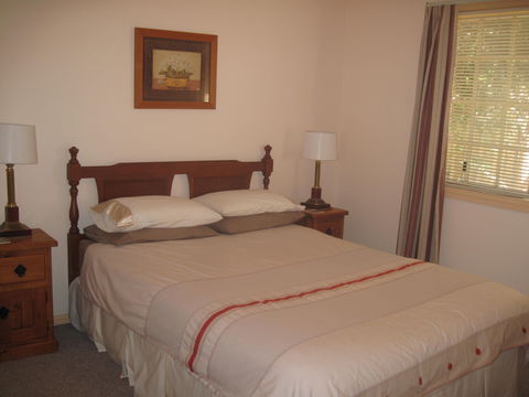 Seaview Lodge At MacMasters - Accommodation Newcastle 0