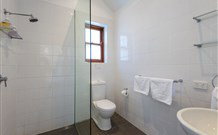 Wangat Lodge - Accommodation Newcastle 4