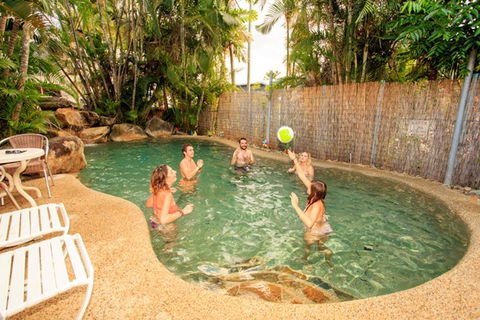 Mission Beach Retreat YHA - Accommodation Newcastle 5