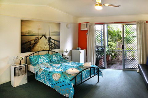 Hervey Bay YHA - Accommodation Newcastle 0
