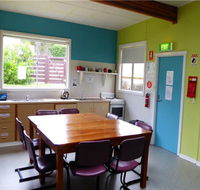 Coles Bay - Esplanade YHA - Accommodation Newcastle
