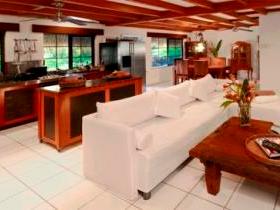 Executive Retreats - Shangri-La - Accommodation Newcastle 1