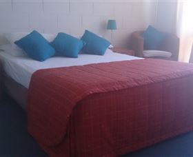 Breezes By The Bay - Accommodation Newcastle 0
