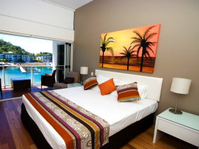 Beachside Magnetic Harbour Apartments - Accommodation Newcastle 3