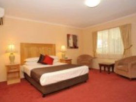 McNevins Maryborough Motel - Accommodation Newcastle 0