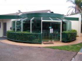 McNevins Maryborough Motel - Accommodation Newcastle 2