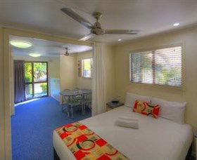 Alex Beach Cabins And Tourist Park - Accommodation Newcastle 0