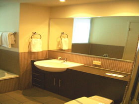 Grand Apartments - Accommodation Newcastle 2