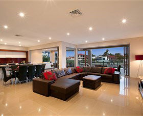 Xanadu Waterfront Elite Holiday Home - Accommodation Newcastle 0