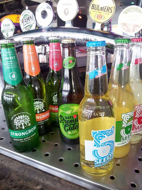 Beach Hotel - Accommodation Newcastle 5