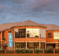 Best Western Plus Hovell Tree Inn