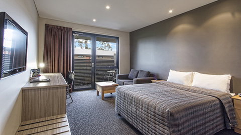 BEST WESTERN Foreshore Motel - Accommodation Newcastle 1