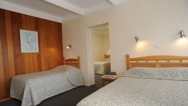 Lakes Entrance VIC Accommodation Newcastle