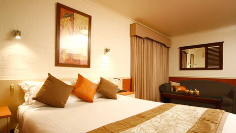 BEST WESTERN Warby Lodge Motor Inn - Accommodation Newcastle 0
