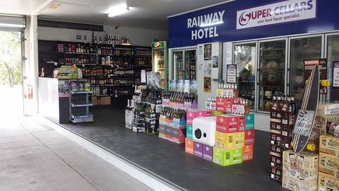 Railway Hotel Bundaberg - Accommodation Newcastle 2