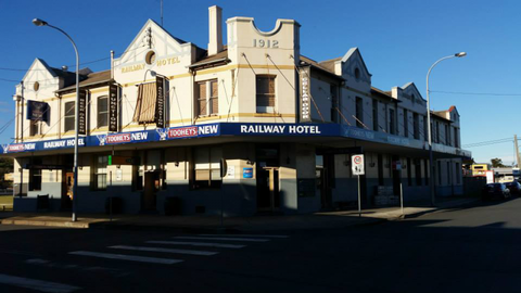 Railway Hotel - Accommodation Newcastle 11