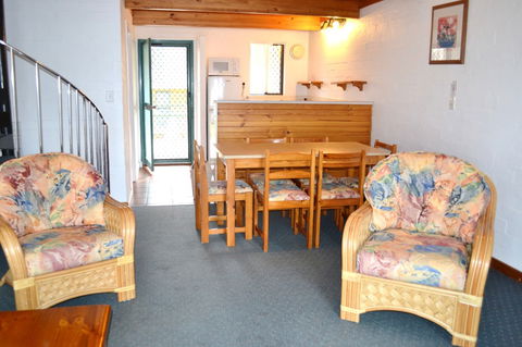 Cottesloe Beach Chalets - Accommodation Newcastle 4