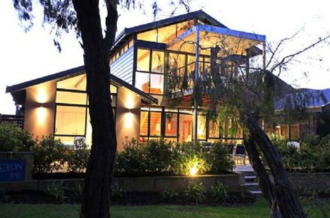 Halcyon Bay - Accommodation Newcastle 0