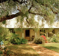 Rock of Ages Cottage Bed and Breakfast - Accommodation Newcastle