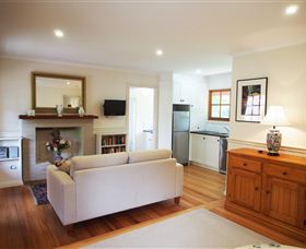 Tahara Cottage - Accommodation Newcastle 0