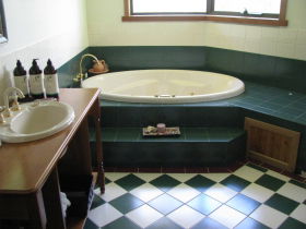 Cherry Bounce Bed & Breakfast - Accommodation Newcastle 1