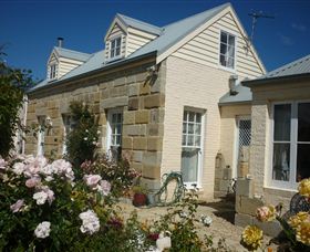 Mulberry Cottage Unique B&B And Grannie Rhodes Cultural Heritage Shows - Accommodation Newcastle 0