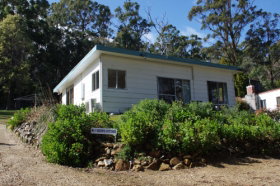 CLASSIC COTTAGES S/C ACCOMMODATION - Accommodation Newcastle 0