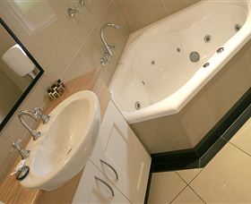 Graham Apartments - Accommodation Newcastle 4