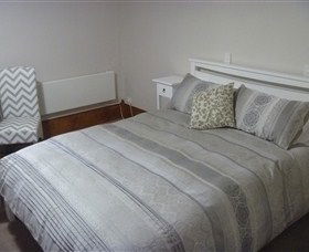 Cygnet's Secret Garden - Boutique Bed And Breakfast - Accommodation Newcastle 3