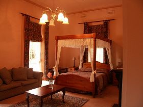 Stratherne ACT Accommodation Newcastle