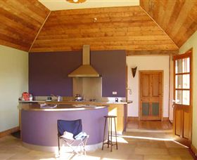 Lakeview Cottage - Accommodation Newcastle 2
