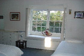 Explorers Lodge B & B - Accommodation Newcastle 0