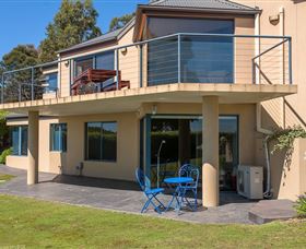 Carol's B&B - Accommodation Newcastle 5