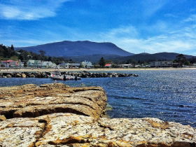 Kingston Beach Motel - Accommodation Newcastle 0