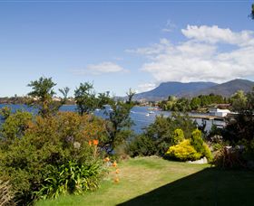 Waterside Accommodation - Derwent Retreat - Accommodation Newcastle 5
