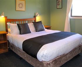 Engadine Cottage - Accommodation Newcastle 0