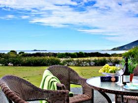 Sisters Beach Retreat - Accommodation Newcastle 1