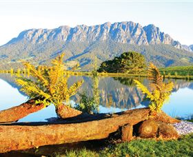 Eagles Nest Retreat - Accommodation Newcastle 2