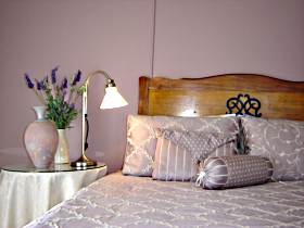 Abbey's 'The Green House' - Accommodation Newcastle 0