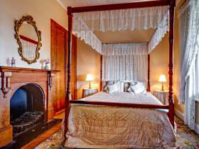 Abbey's Spa Cottage - Accommodation Newcastle 0