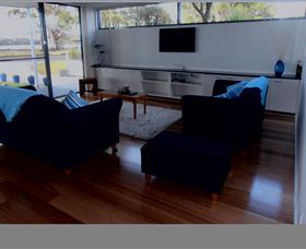 Tuckers Rocks Cottage - Accommodation Newcastle 1