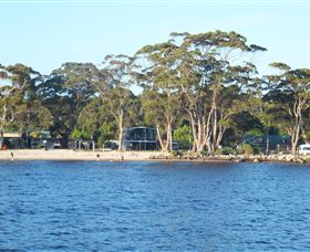 Tuckers Rocks Cottage - Accommodation Newcastle 2